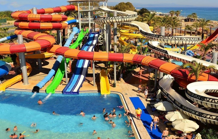 Enorm luxe beach en Spa Resort in Alanya